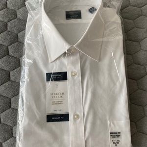 Men’s white dress shirt